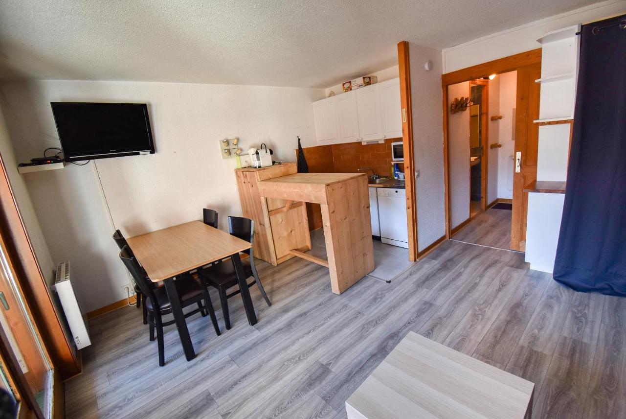 L'enchalpe, Grand Et Lumineux Avec Coin Montagne 5 Personnes, 60m Des Pistes, Piscine Couverte, Wifi, Grand Balcon Expo Est, Draps Non Compris Apartment *